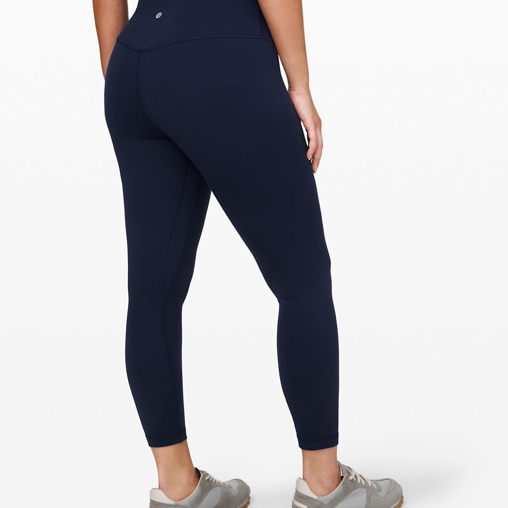 ✨Lululemon Align pant II 25” in True Navy size 2✨